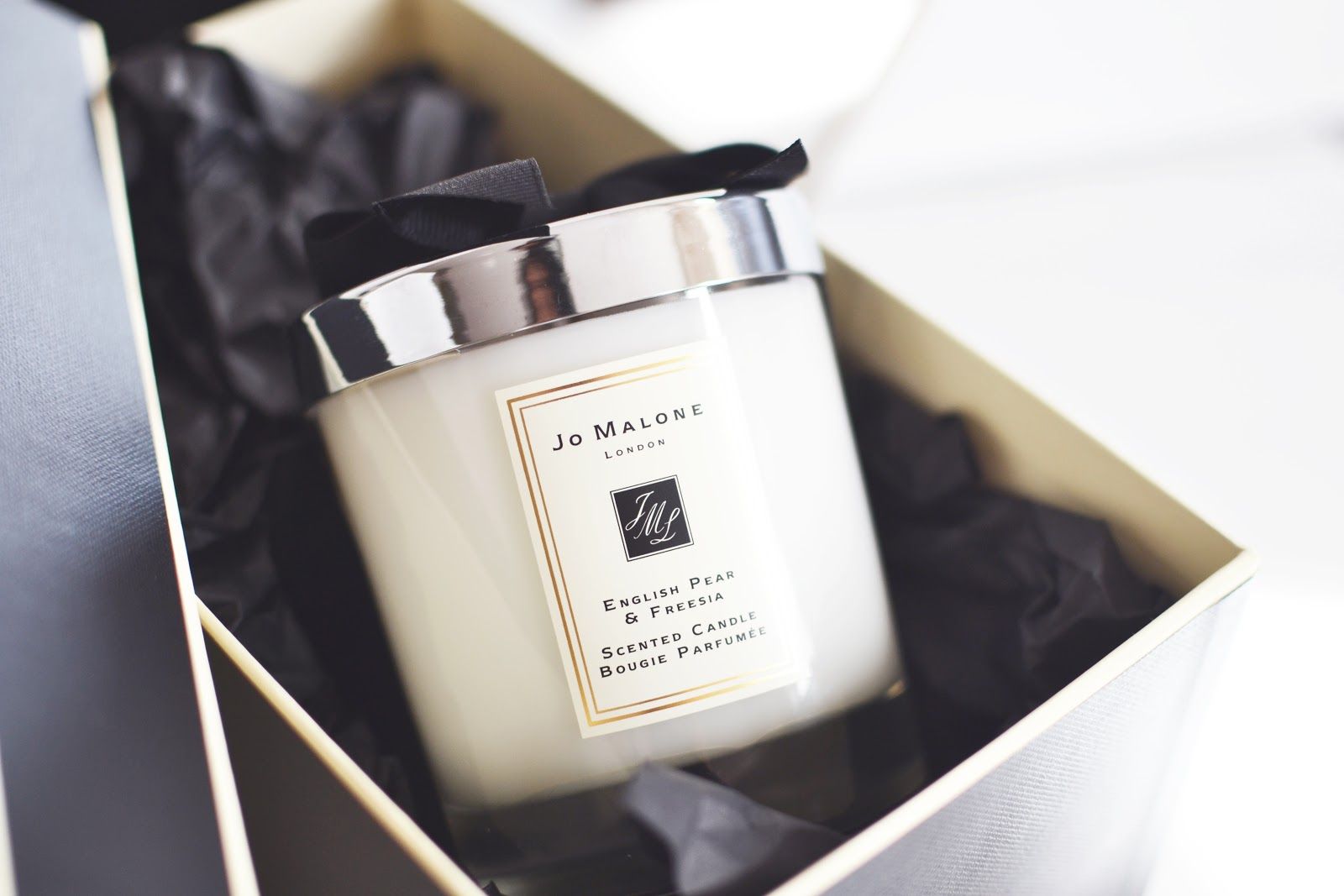 Jo Malone, Jo Malone English & Pear, Jo Malone English & Pear รีวิว, Jo Malone English & Pear ราคา, Jo Malone English & Pear review, Jo Malone English & Pear Scented Candle, Jo Malone English & Pear Scented Candle รีวิว, Jo Malone English & Pear Scented Candle ราคา, Jo Malone English & Pear Scented Candle 200g, Jo Malone เทียนหอม